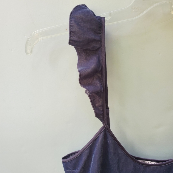 VICTORIA'S Secret Velvet Tank Top Ruffle Strap Size M - EUC! - Picture 3 of 11